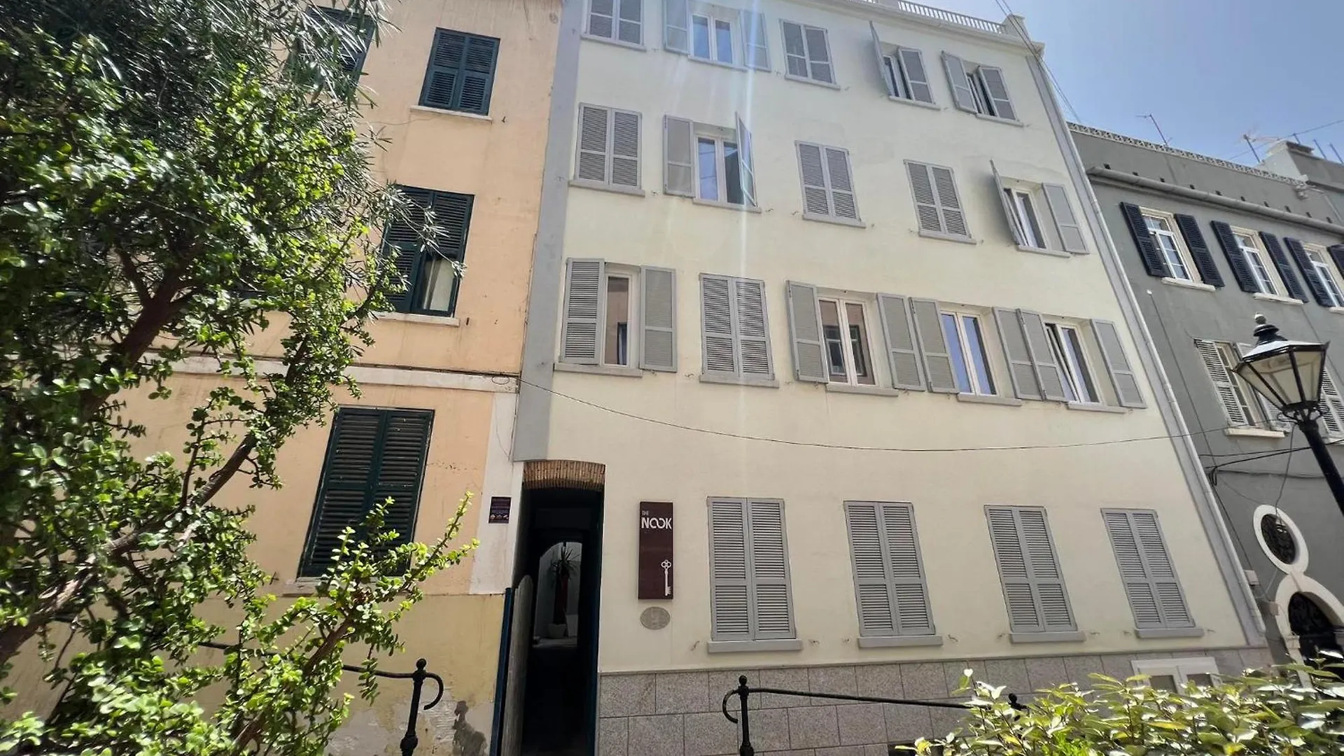 1Br W Private Patio In The Nook Your Secluded Oasis Gibraltar Gibraltar