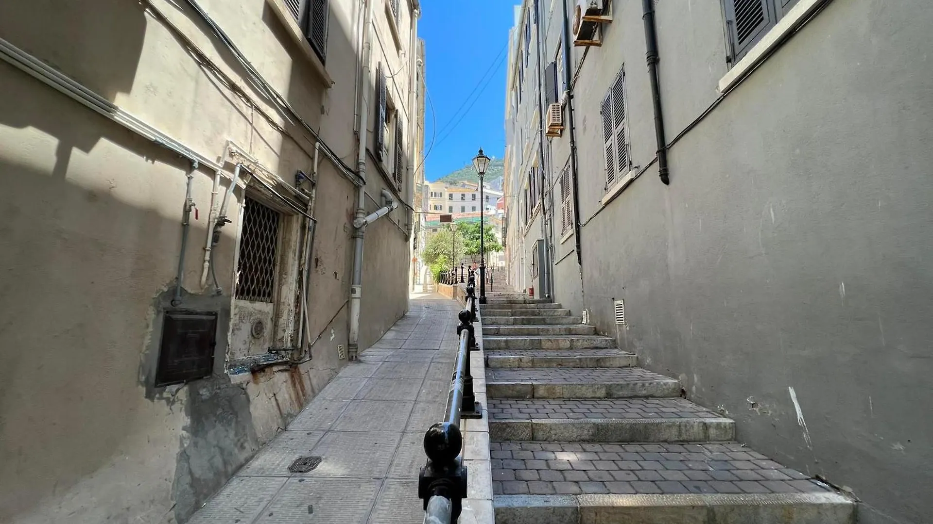 1Br W Private Patio In The Nook Your Secluded Oasis Gibraltar 0*,  Gibraltar