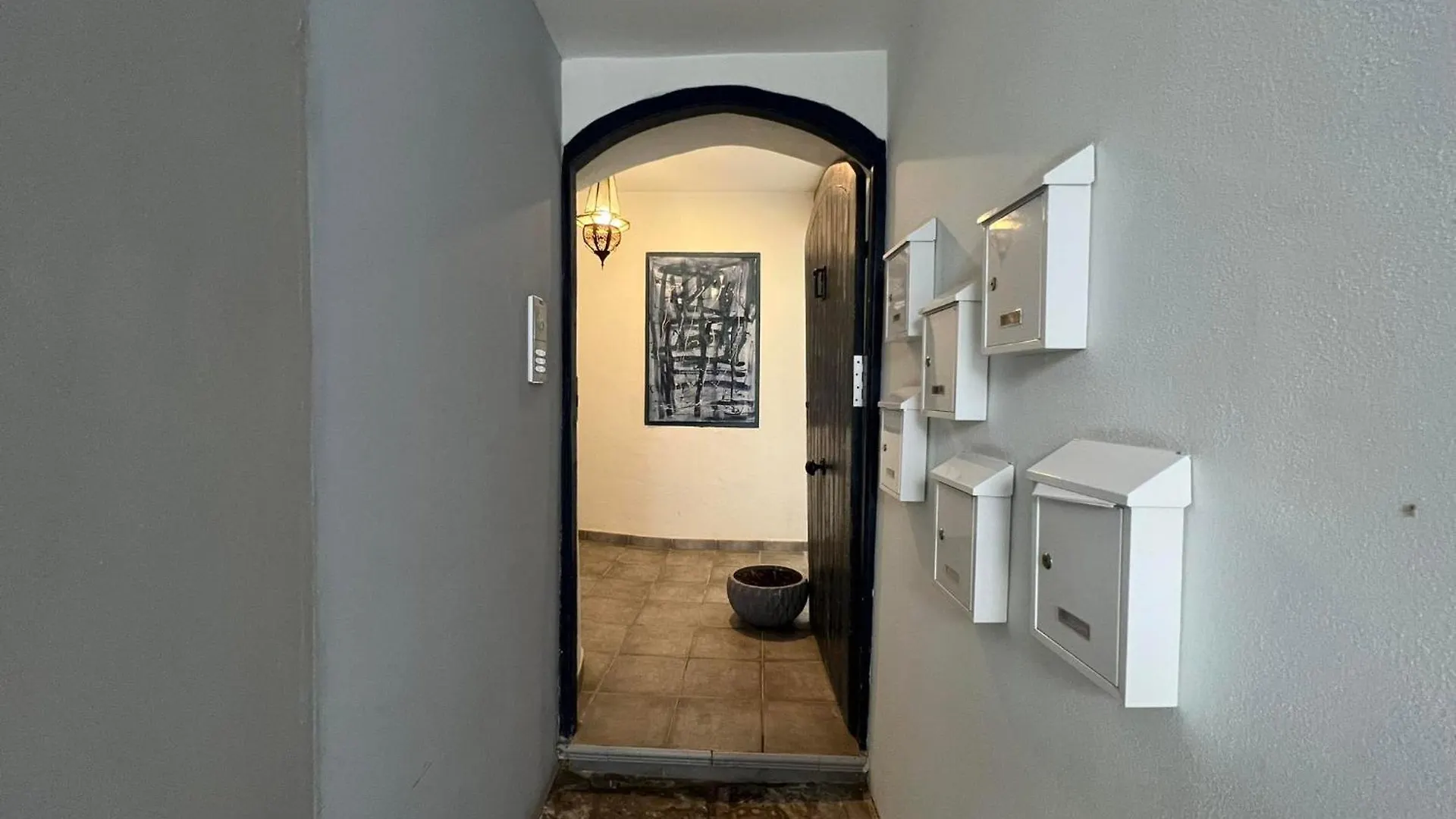 1Br W Private Patio In The Nook Your Secluded Oasis Gibraltar