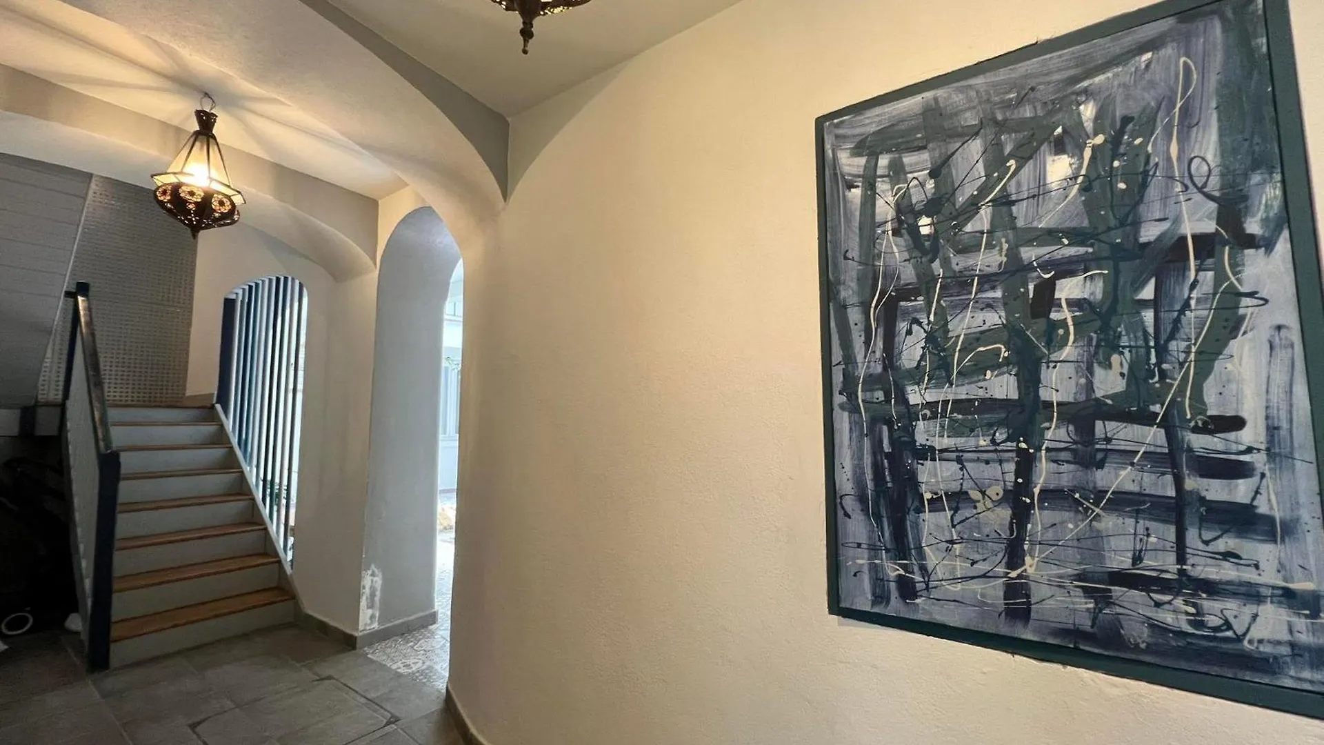 Apartment 1Br W Private Patio In The Nook Your Secluded Oasis Gibraltar